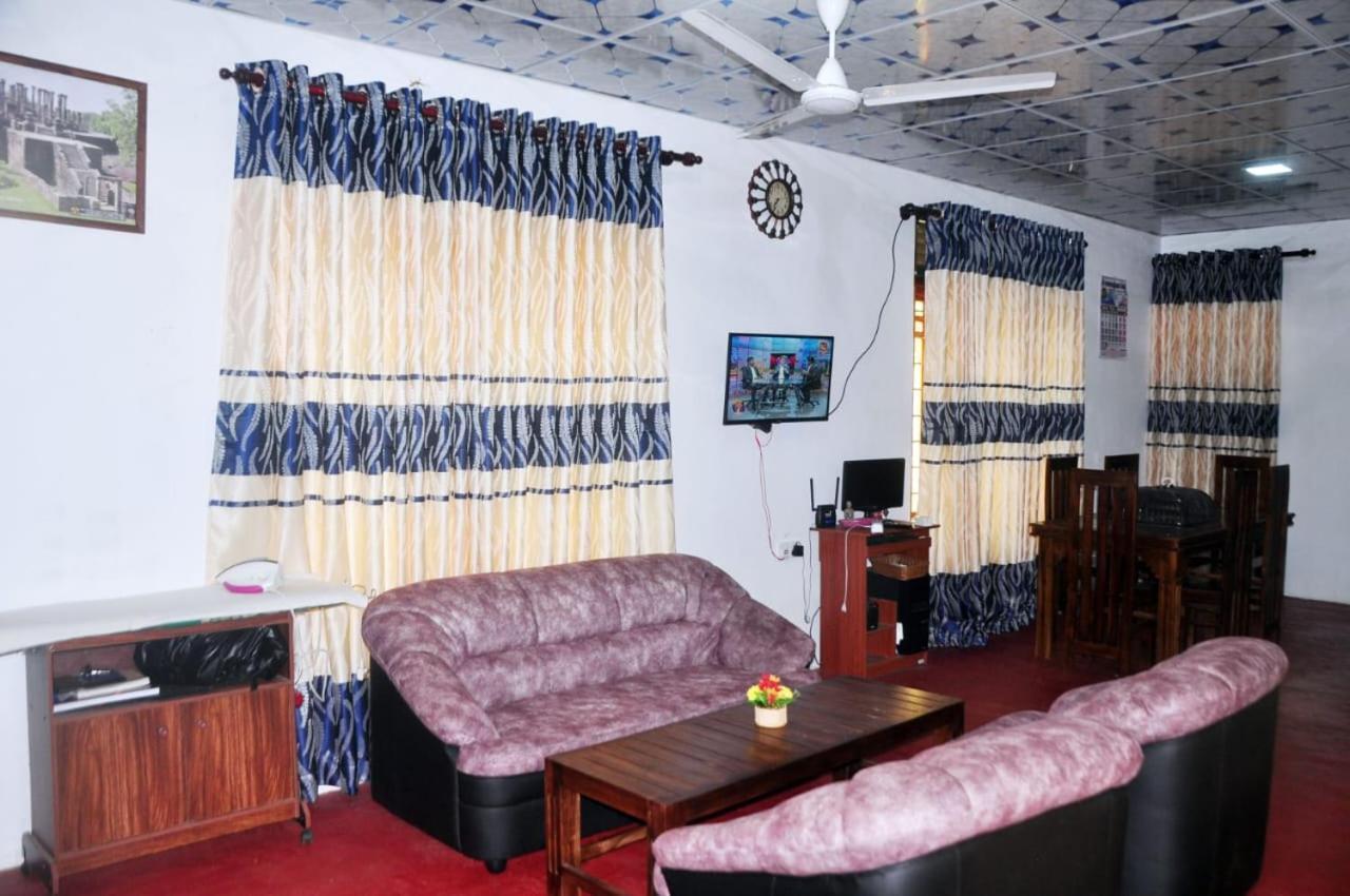 Impress Holiday Home Анурадхапура Екстериор снимка